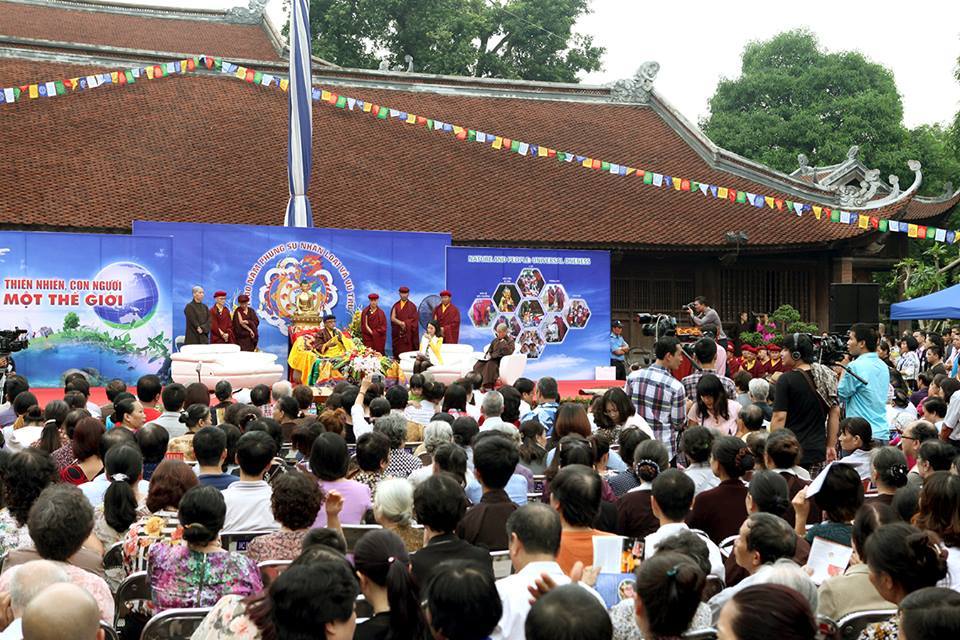 [-]Thiên[-]nhiên,[-]con[-]người,[-]một[-]thế[-]giới